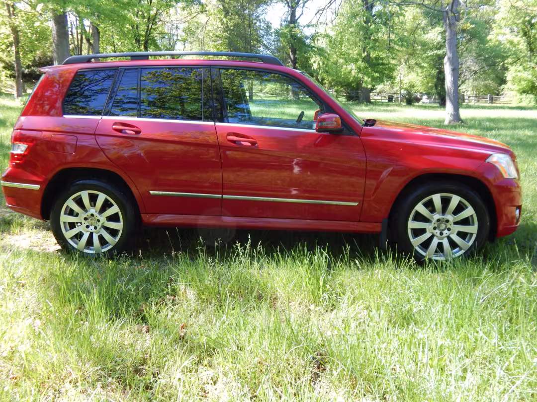 2011 Mercedes-Benz GLK-Class - WDCGG8HB7BF561532 - Image #4
