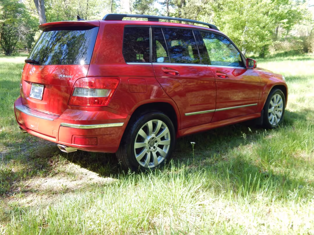 2011 Mercedes-Benz GLK-Class - WDCGG8HB7BF561532 - Image #3